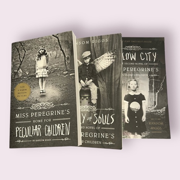 Miss Peregrine’s 3 Book Set - Ransom Riggs - Picture 1 of 12